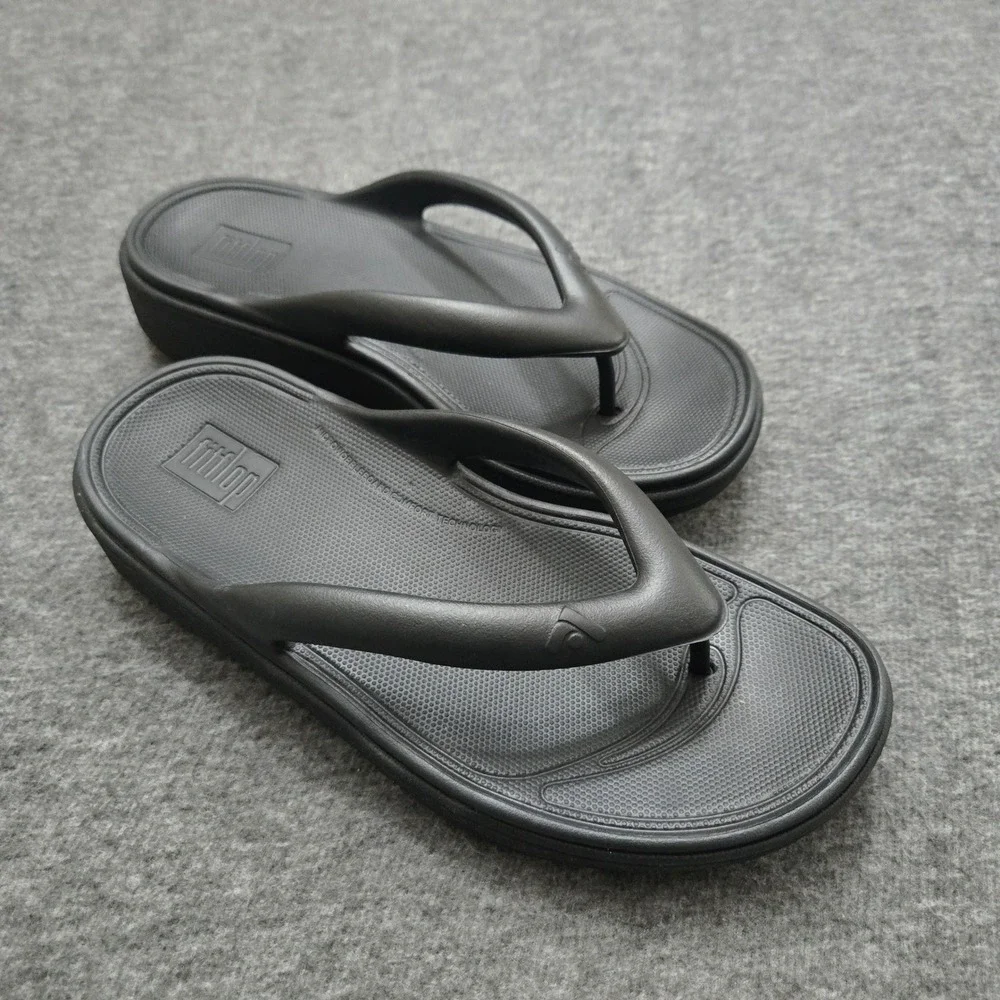 FitFlop Iqushion Flip Flop Thongs Women Size 7 Black Ergonomic Comfort Walking